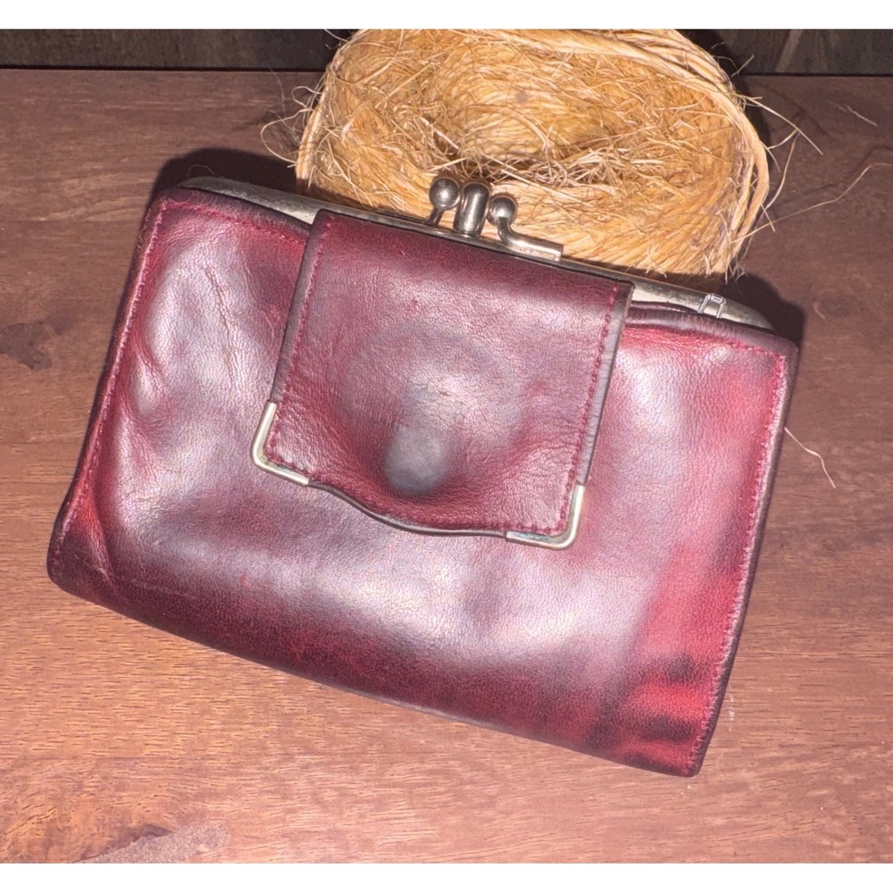 Vintage Burgundy Leather‎ Kiss Lock Wallet Bi-Fold Coin Purse